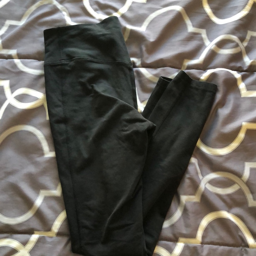 Black leggings